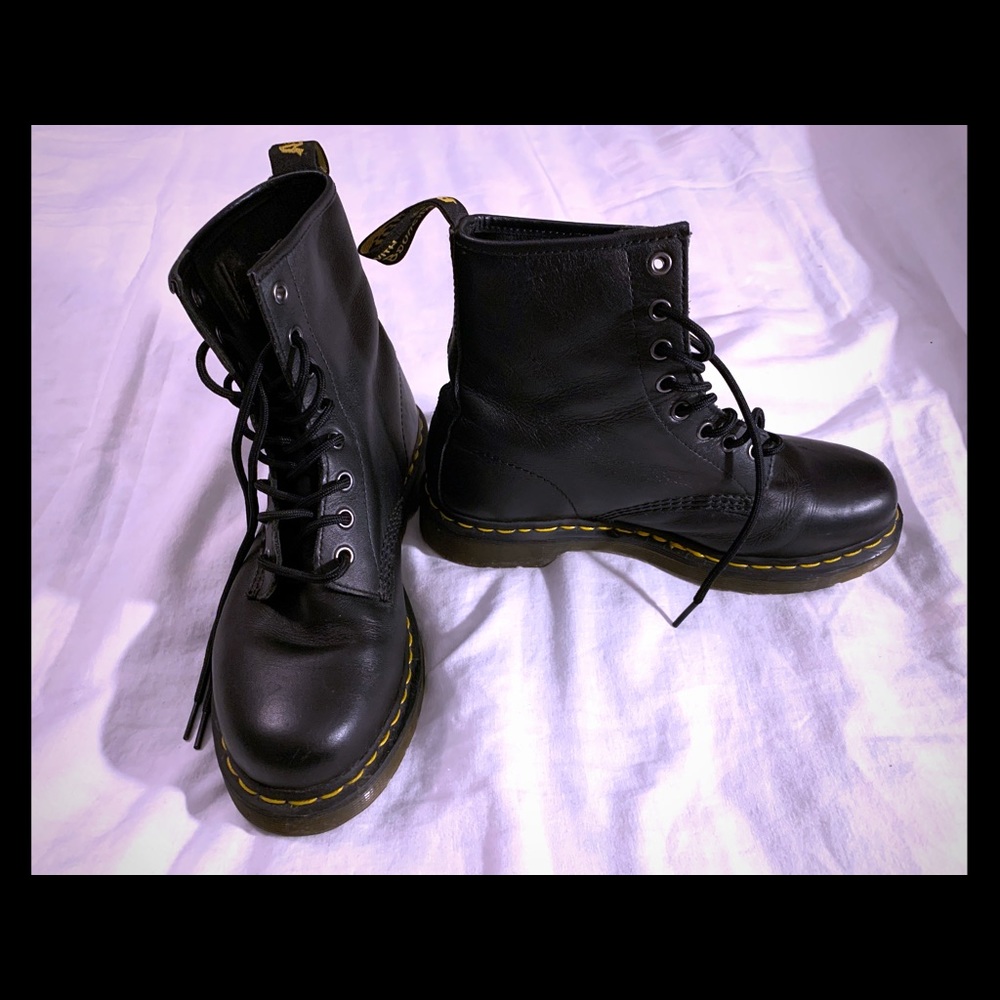 Dr Martens Boots US Women’s 9 Classic Black Doc’s